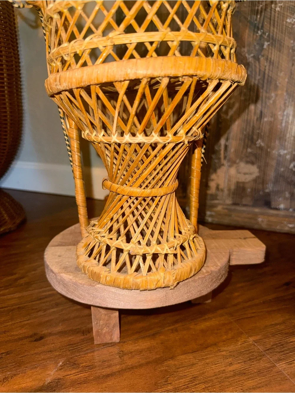 Vtg Peacock Fan Back Rattan Chair 13.5” Plant Stand Wicker Boho